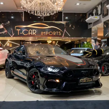 FORD-MUSTANG-2021