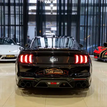 FORD-MUSTANG-2021