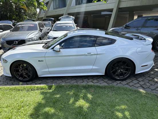 FORD-MUSTANG-2018
