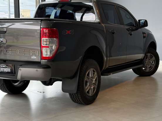 FORD-RANGER-2.2 XLS 4X4 CD 16V DIESEL 4P AUTOMÁTICO FORD-RANGER-2023