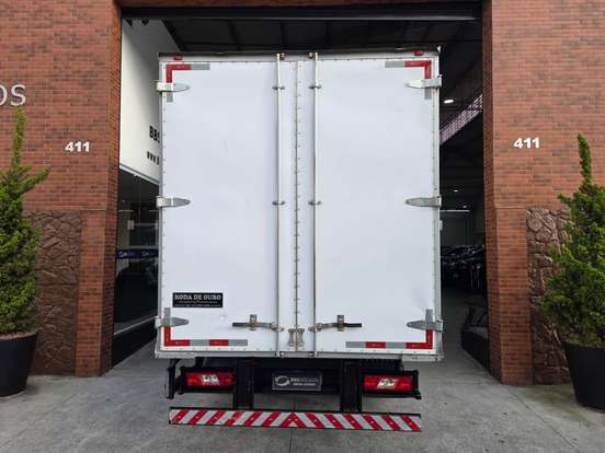 FORD-TRANSIT-2023