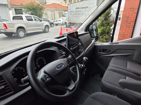 FORD-TRANSIT-2023