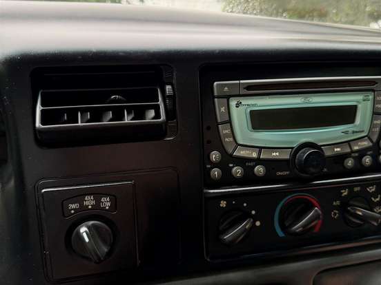FORD-F-250-3.9 XLT MAX POWER 4X4 CS DIESEL 2P MANUAL FORD-F-250-2010