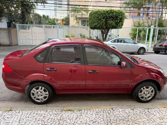 FORD-FIESTA-2005