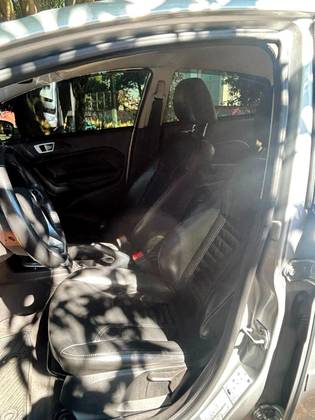FORD FIESTA 1.6 TITANIUM SEDAN 16V FLEX 4P POWERSHIFT