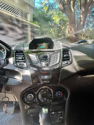 FORD-FIESTA-2013