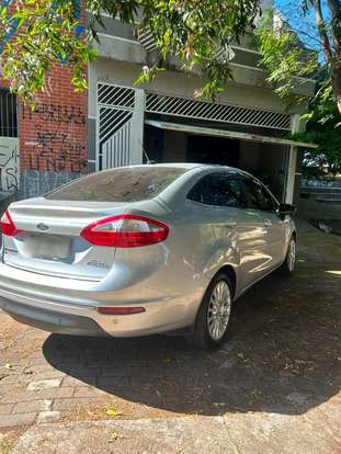 FORD-FIESTA-2013