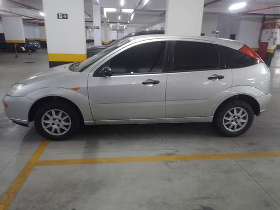 FORD-FOCUS-1.8 16V GASOLINA 4P MANUAL FORD-FOCUS-2003
