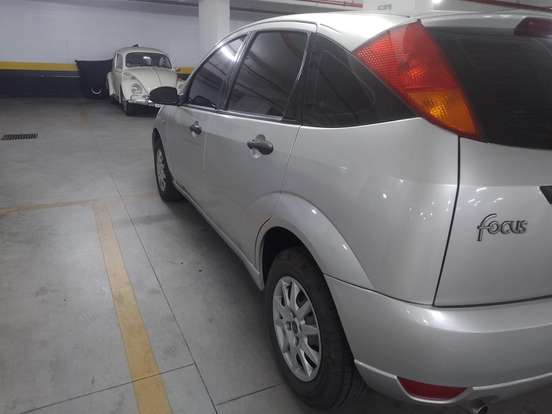 FORD-FOCUS-1.8 16V GASOLINA 4P MANUAL FORD-FOCUS-2003