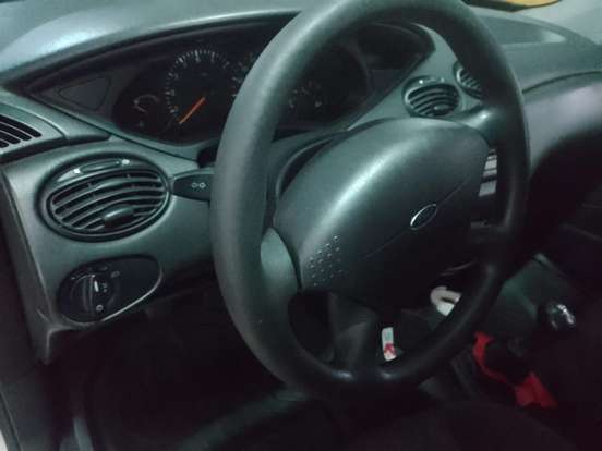 FORD-FOCUS-2003