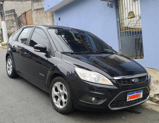 FORD FOCUS 2.0 TITANIUM HATCH 16V FLEX 4P AUTOMÁTICO