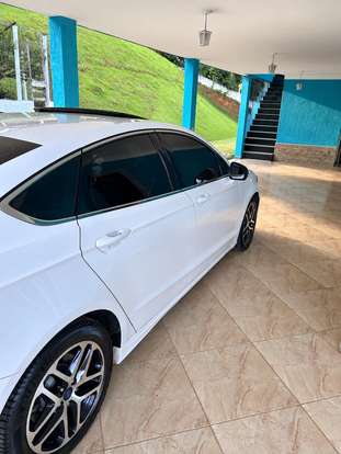 FORD-FUSION-2014