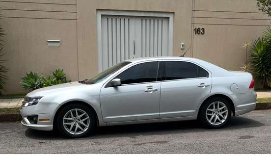 FORD-FUSION-2010