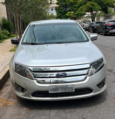 FORD-FUSION-2010
