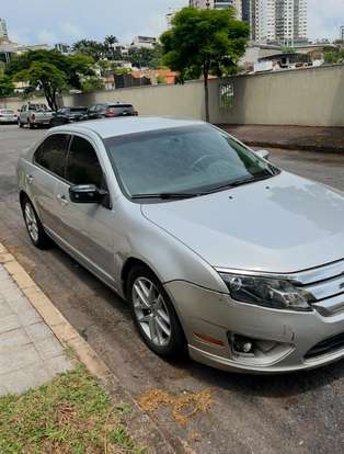 FORD-FUSION-2010