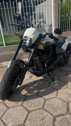 HARLEY-DAVIDSON SOFTAIL FXDR 114 