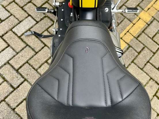 HARLEY-DAVIDSON-SPORTSTER XL 883 R HARLEY-DAVIDSON-SPORTSTER XL 883 R-2007