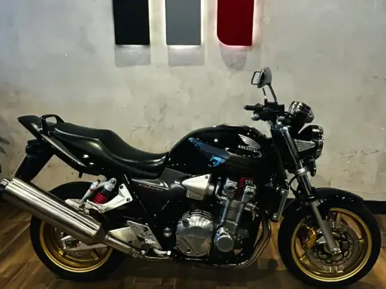 HONDA-CB 1300 F SUPER FOUR HONDA-CB 1300 F SUPER FOUR-2007