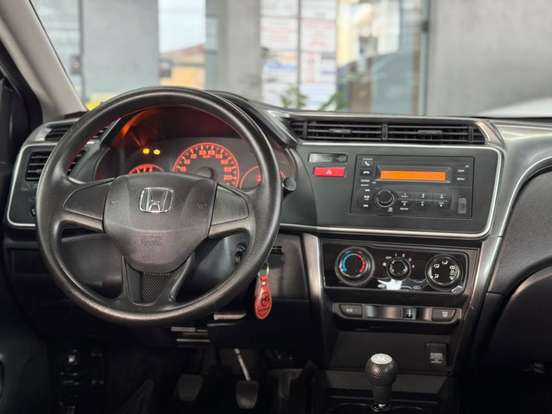 HONDA-CITY-1.5 DX 16V FLEX 4P MANUAL HONDA-CITY-2014