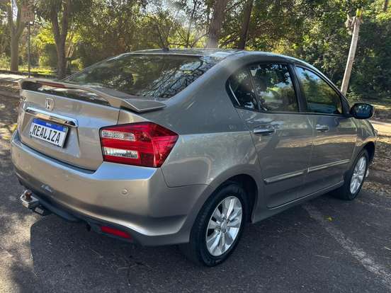HONDA-CITY-1.5 LX 16V FLEX 4P AUTOMÁTICO HONDA-CITY-2013