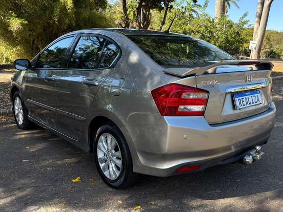 HONDA-CITY-1.5 LX 16V FLEX 4P AUTOMÁTICO HONDA-CITY-2013