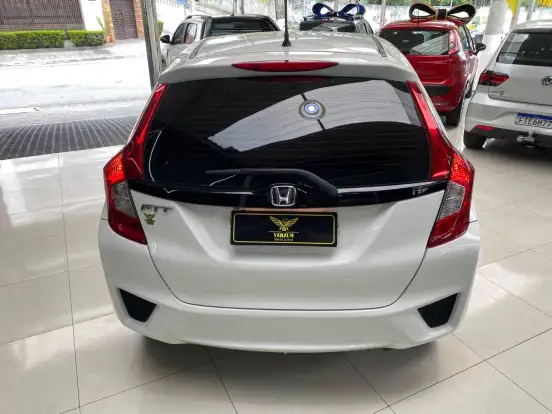 HONDA-FIT-2015