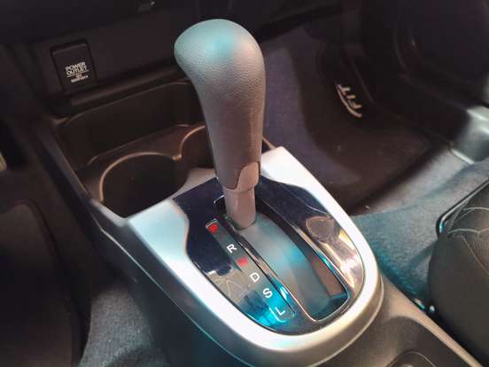 HONDA-FIT-2016