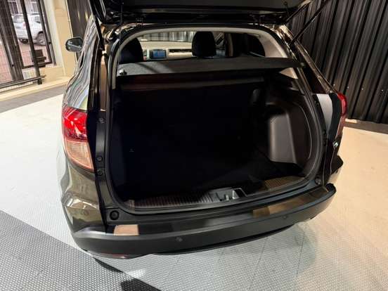 HONDA-HR-V-1.8 16V FLEX TOURING 4P AUTOMÁTICO HONDA-HR-V-2017