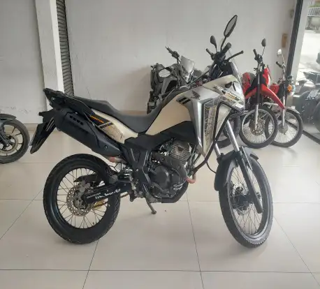 HONDA-XRE 300 SAHARA ADVENTURE-2024