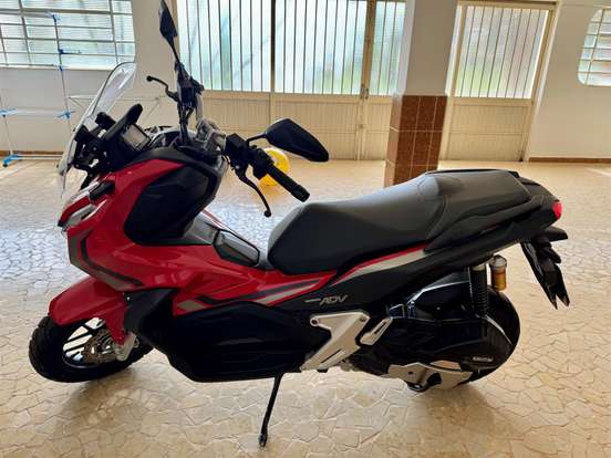 HONDA-ADV-2024