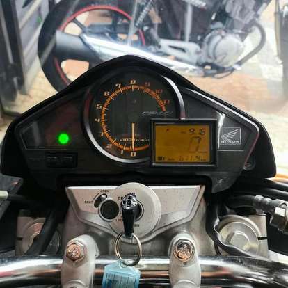 HONDA-CB 300R-2015