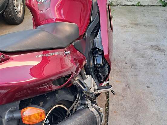 HONDA-CBR 1100XX SUPER BLACKBIRD HONDA-CBR 1100XX SUPER BLACKBIRD-1998