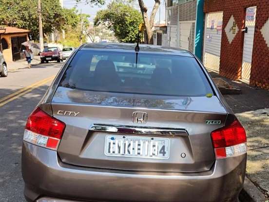 HONDA-CITY-1.5 LX 16V FLEX 4P AUTOMÁTICO HONDA-CITY-2011