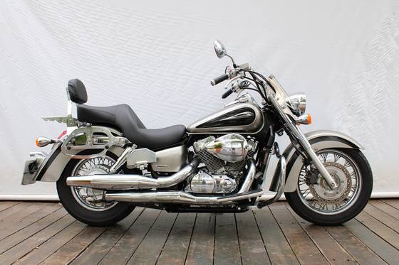 HONDA SHADOW 750 