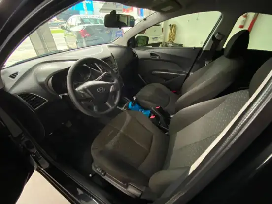 HYUNDAI-HB20-2016