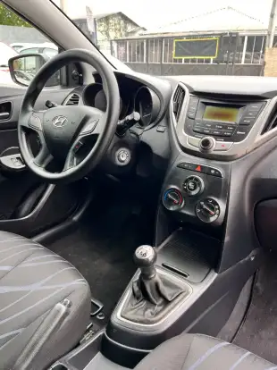 HYUNDAI-HB20-2015