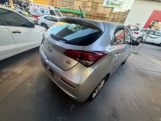 HYUNDAI-HB20-2018