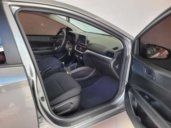 HYUNDAI-HB20-2024