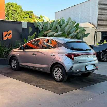 HYUNDAI-HB20-2023