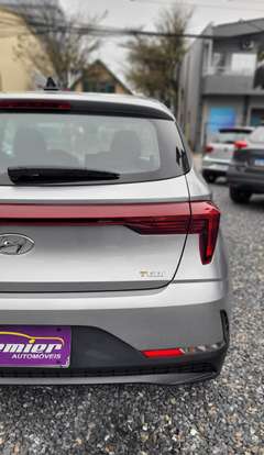 HYUNDAI-HB20-2023