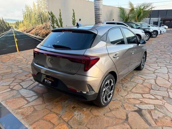 HYUNDAI-HB20-2023
