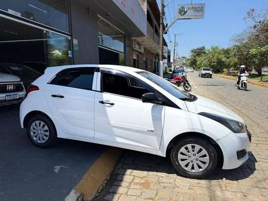 HYUNDAI-HB20-2018