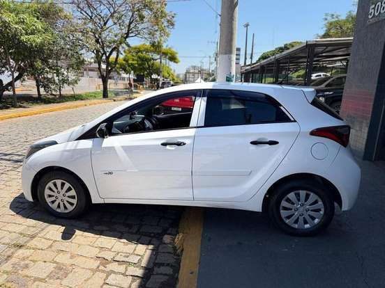 HYUNDAI-HB20-2018