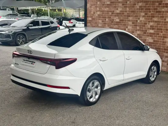 HYUNDAI-HB20S-2025