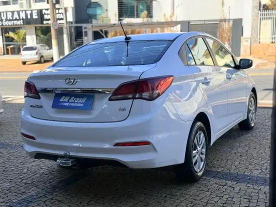 HYUNDAI-HB20S-1.6 COMFORT PLUS 16V FLEX 4P MANUAL HYUNDAI-HB20S-2018