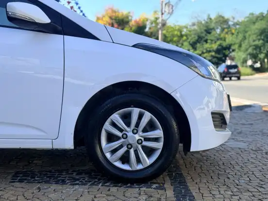 HYUNDAI-HB20S-1.6 COMFORT PLUS 16V FLEX 4P MANUAL HYUNDAI-HB20S-2018