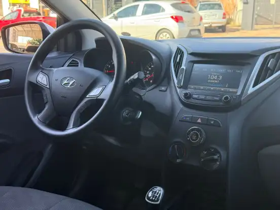 HYUNDAI-HB20S-1.6 COMFORT PLUS 16V FLEX 4P MANUAL HYUNDAI-HB20S-2018