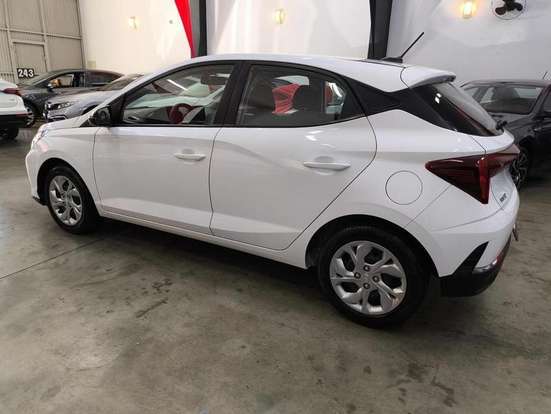 HYUNDAI-HB20S-2024