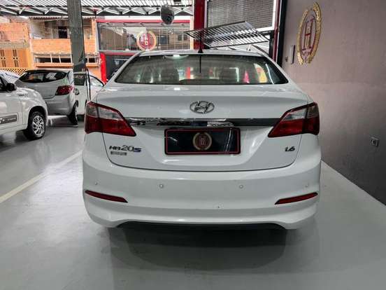 HYUNDAI-HB20S-2016