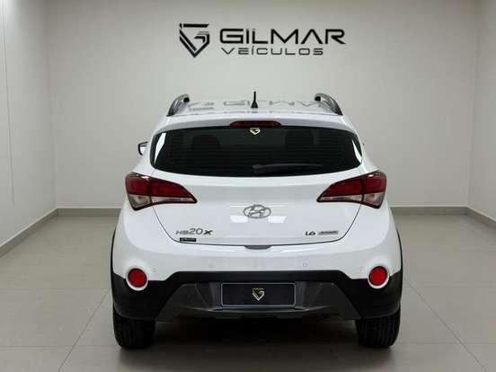 HYUNDAI-HB20X-2016